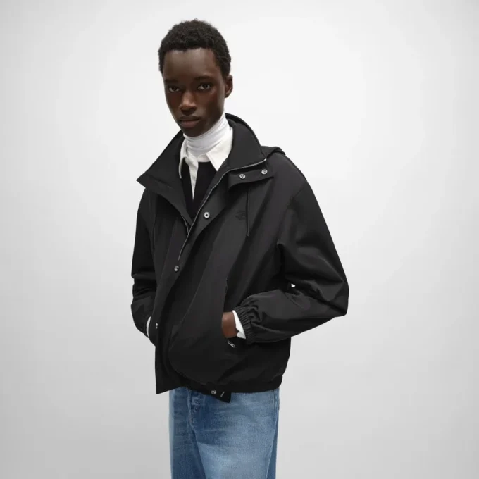 Windjacke aus Nylon-Twill Windjacke aus Nylon-Twill