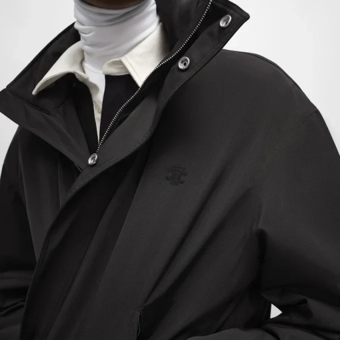 Windjacke aus Nylon-Twill Windjacke aus Nylon-Twill